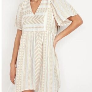 Old Navy beige and white Aztec print dress, size Small